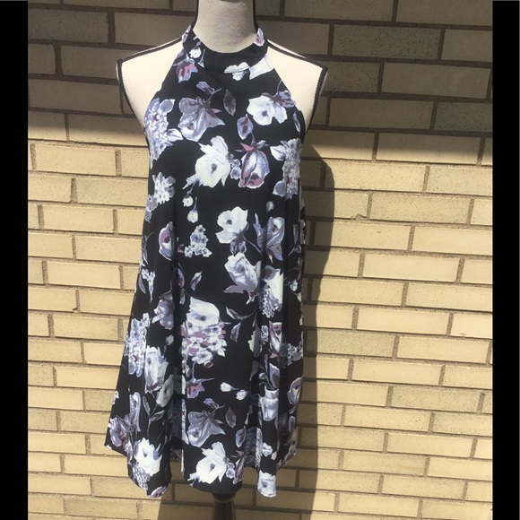 BLACK FLORAL HIGH NECK LOW BACK LINED DRESS - Picture 3 of 8